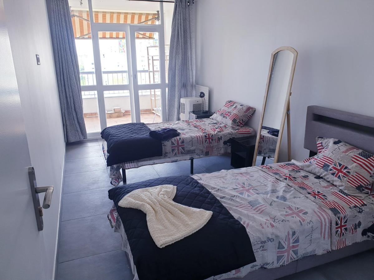 Big Flat Sea Vieuw 95 M2 5 Rooms Near Airport 5 Min Train 3 Min And Tram On Site, Beach 7 Min, 2 Showers And 2 Toilets , Neuf Grand Appartement 95 M2 5 Chambres Proche Aeroport 5 Min Train 3 Min Et Tramway Sur Place, Plage 7 Min 2 Douches Et 2 Wc Vue Nice Bagian luar foto