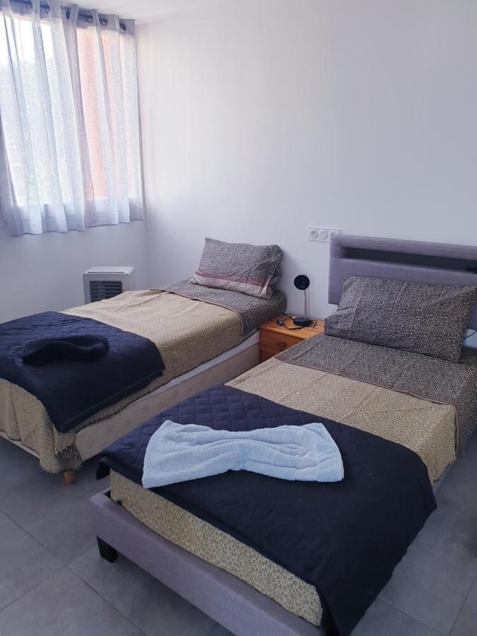 Big Flat Sea Vieuw 95 M2 5 Rooms Near Airport 5 Min Train 3 Min And Tram On Site, Beach 7 Min, 2 Showers And 2 Toilets , Neuf Grand Appartement 95 M2 5 Chambres Proche Aeroport 5 Min Train 3 Min Et Tramway Sur Place, Plage 7 Min 2 Douches Et 2 Wc Vue Nice Bagian luar foto