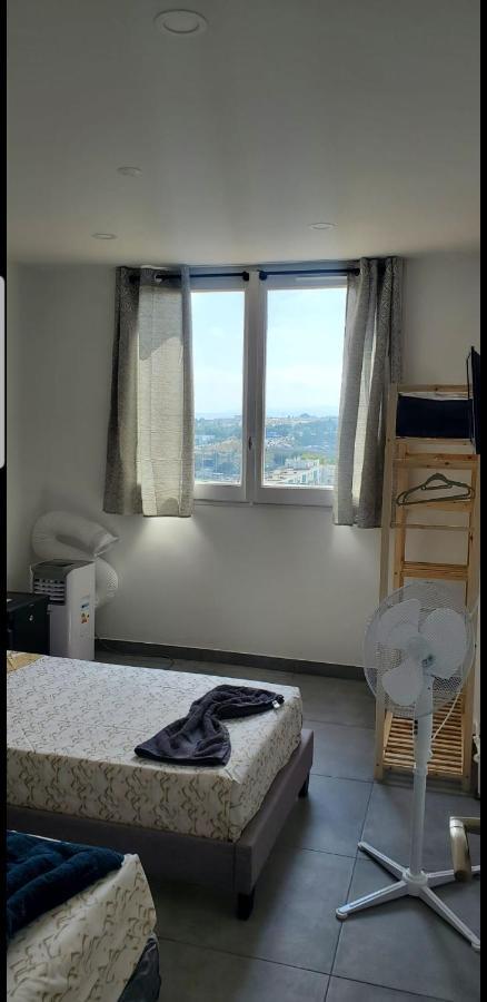 Big Flat Sea Vieuw 95 M2 5 Rooms Near Airport 5 Min Train 3 Min And Tram On Site, Beach 7 Min, 2 Showers And 2 Toilets , Neuf Grand Appartement 95 M2 5 Chambres Proche Aeroport 5 Min Train 3 Min Et Tramway Sur Place, Plage 7 Min 2 Douches Et 2 Wc Vue Nice Bagian luar foto