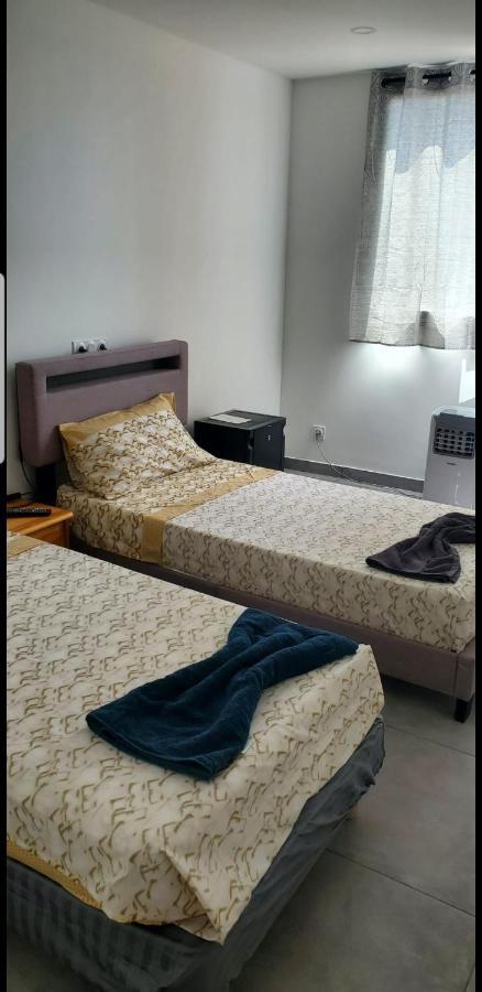 Big Flat Sea Vieuw 95 M2 5 Rooms Near Airport 5 Min Train 3 Min And Tram On Site, Beach 7 Min, 2 Showers And 2 Toilets , Neuf Grand Appartement 95 M2 5 Chambres Proche Aeroport 5 Min Train 3 Min Et Tramway Sur Place, Plage 7 Min 2 Douches Et 2 Wc Vue Nice Bagian luar foto